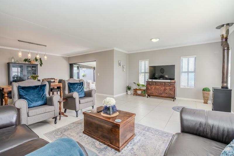 4 Bedroom Property for Sale in Calypso Beach Western Cape
